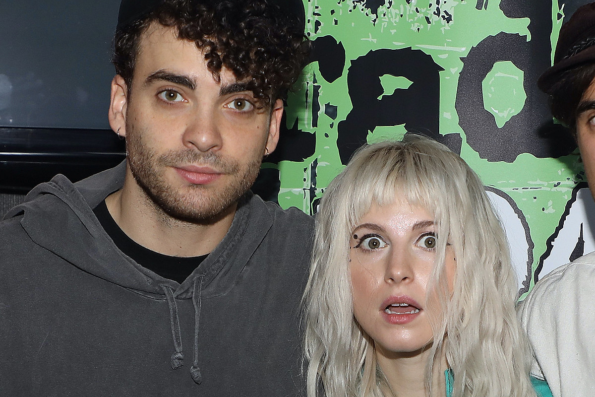 Хейли Уильямс из Paramore и Тейлор Йорк подтвердили, что встречаются