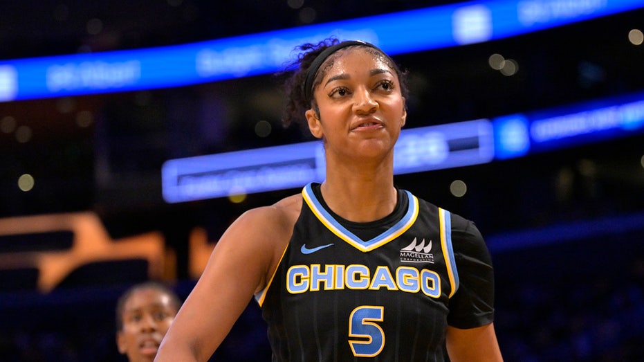 Критика Angel Reese в адрес предложений WNBA: игроки считают их неуважительными в ходе переговоров по контрактам