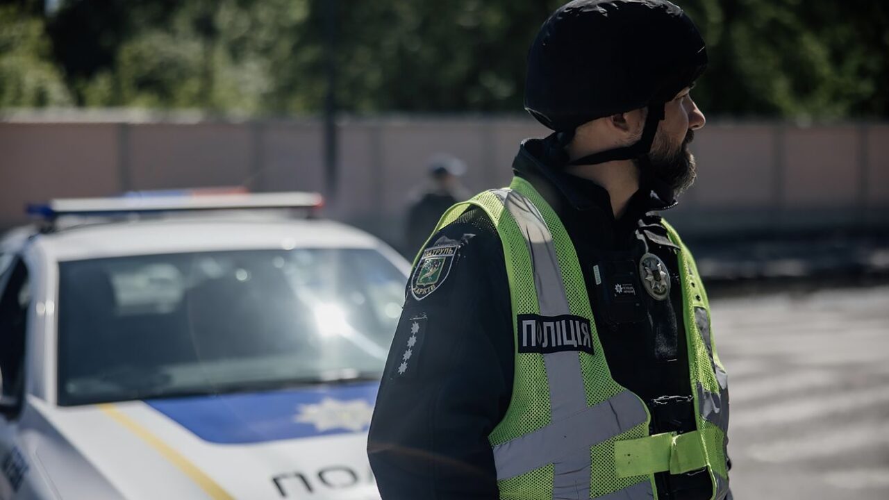 В центре Черкас мужчина вооружён и захватил ресторан «МакДональдс»: произошла стрельба