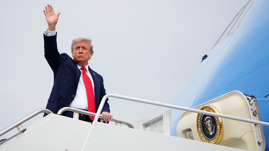 Дональд Трамп объявил о планах ликвидировать голосование по почте и использование избирательных машин для обеспечения честности выборов
