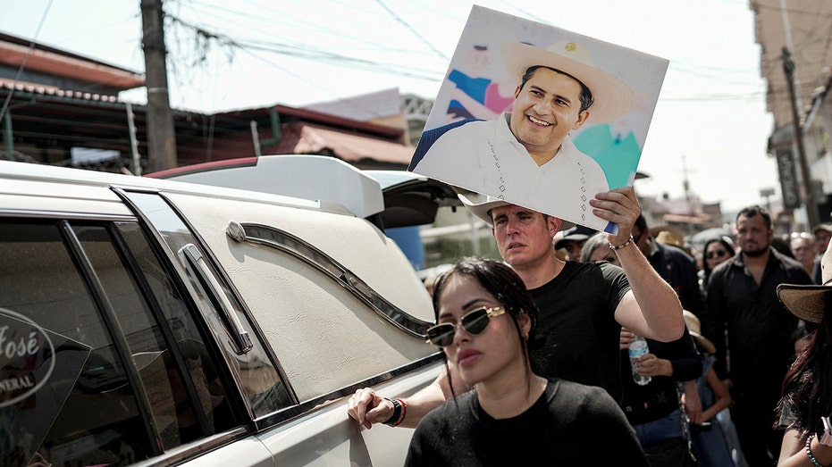 Мэр мексиканского города, борющийся с наркокартелями, убит в ходе празднования Дня мертвых