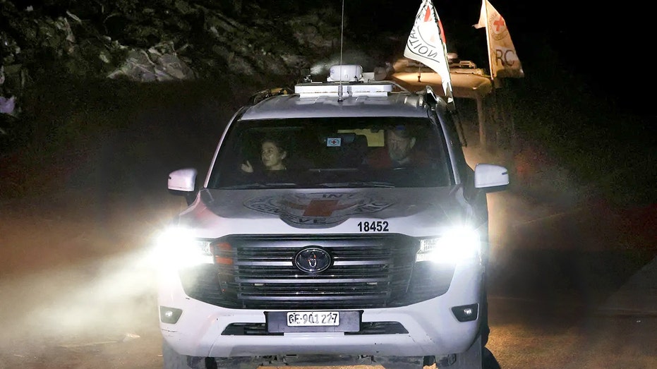 Газа продолжает передачу тел заложников: очередной обмен и новые находки