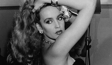 Оригинальное название: The Glamour of Supermodel Jerry Hall: A Journey Through Her Life and Career