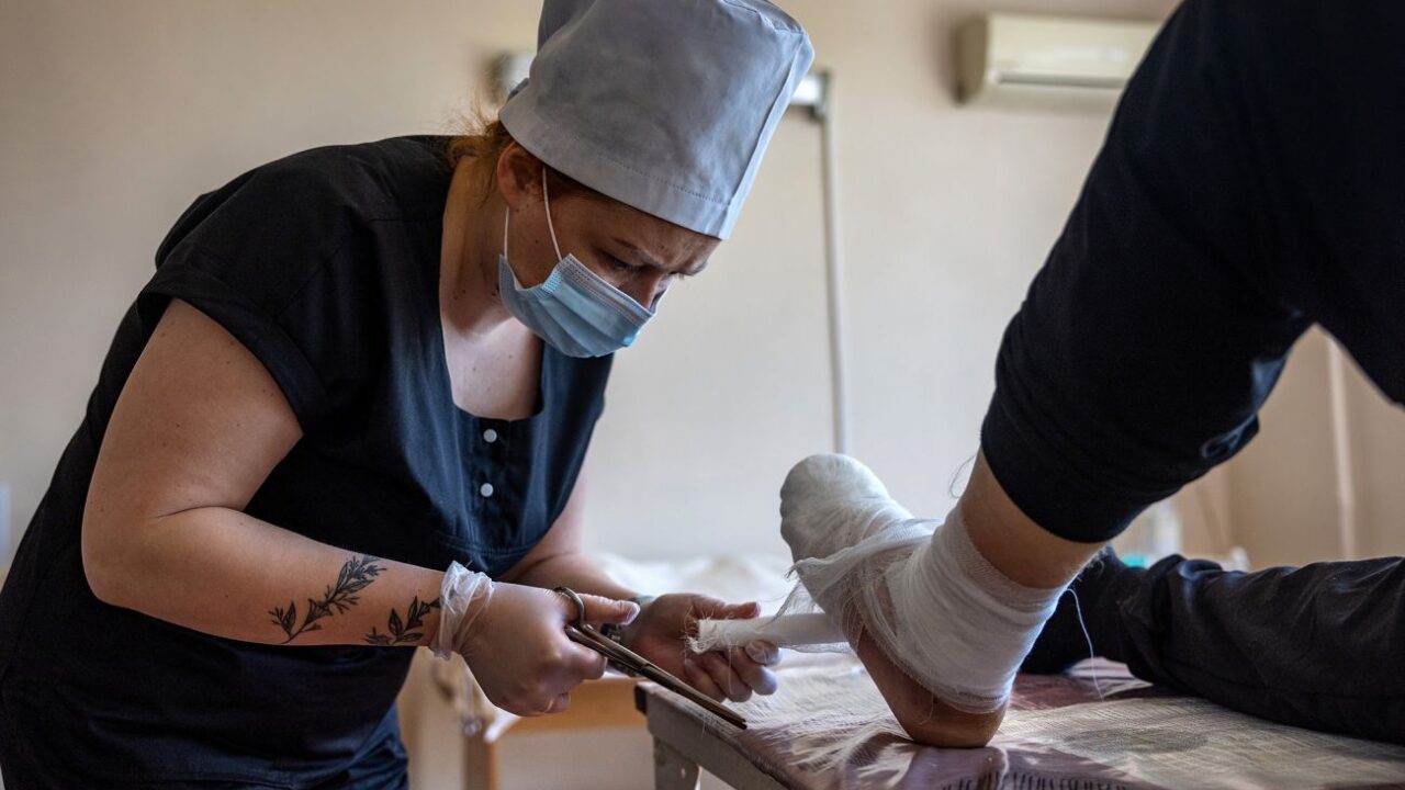 Окупаційна влада на Запоріжжі використовує цивільні лікарні для потреб російської армії