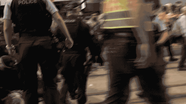 В Австралии произошли столкновения между полицией и анти-Израильскими протестующими во время визита президента Израиля Исаака Герцога после атаки на Бонди-Бич