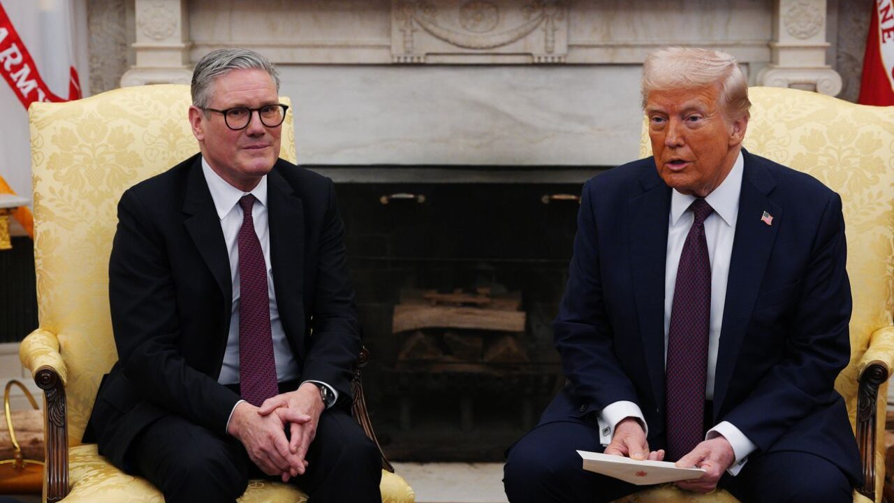 Кір Стармер і Дональд Трамп обговорили атаки Росії на енергетичну інфраструктуру України у контексті холодів