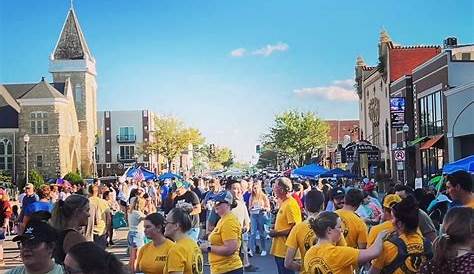 Найти, что он продает, он любит, он охватывает чудеса Facebook Marketplace Emporia Ks в историческом районе города Вис Канзас