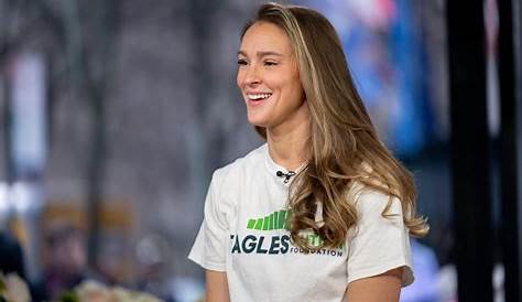 Кайли Келси Жизнь и влияние замечательной женщины плудирует Ремркбла Ромнса Трвиса с Тайлором