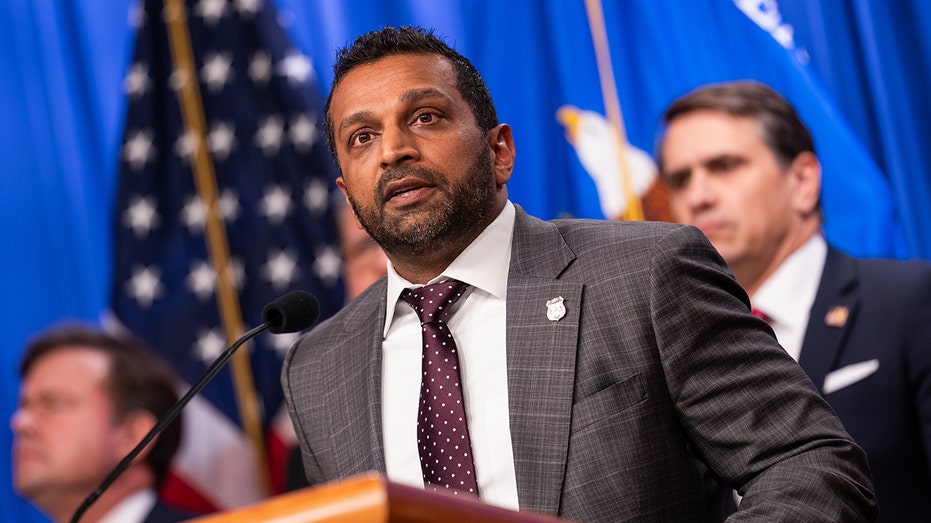 Команда Джэка Смита тайно запрашивала телефонные записи Kash Patel на протяжении двух лет, показывают новые документы